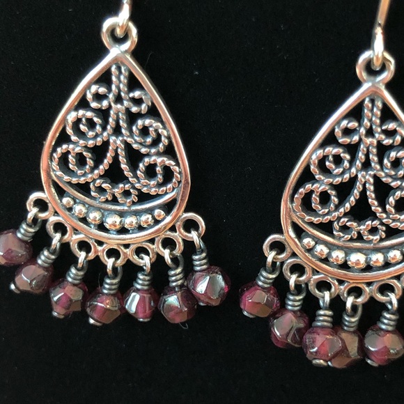 RETIRED Silpada Filigree Teardrop .925 Sterling Silver Garnet Dangle Earrings - Picture 4 of 6